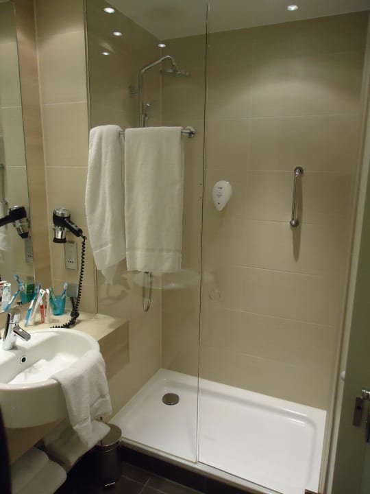 Badezimmer  H2 Hotel Berlin Alexanderplatz