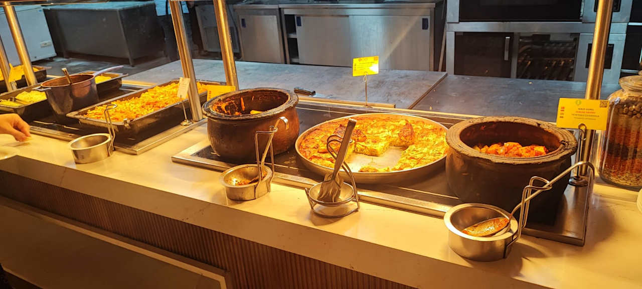 Gastro Side Village Hotel