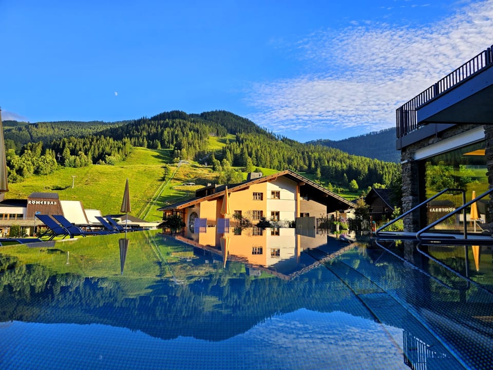 Pool Evident Hotel Prägant