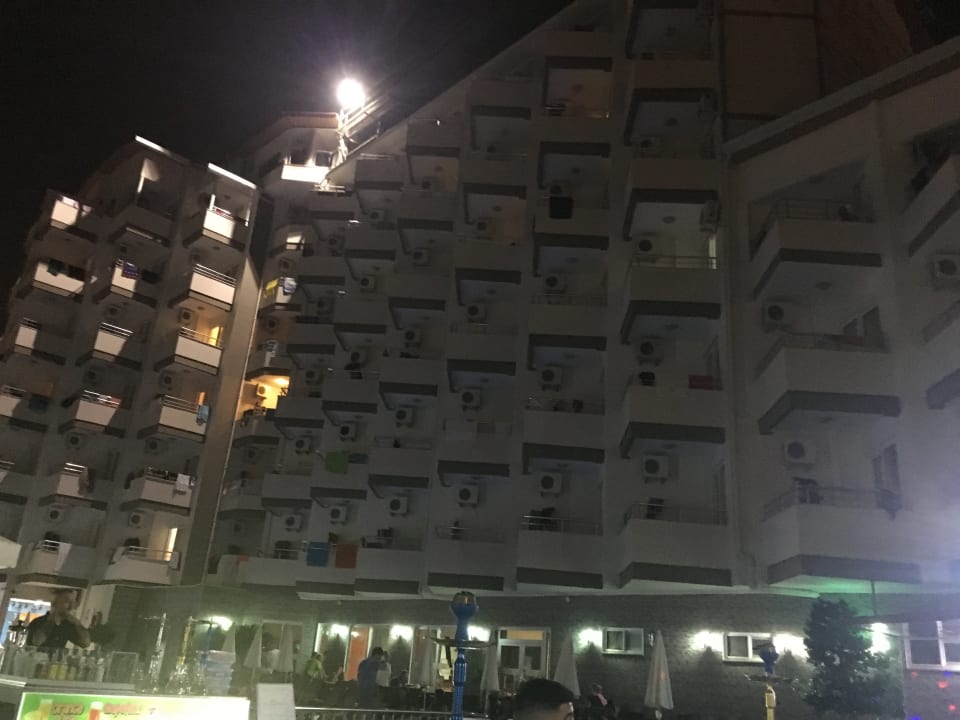 Außenansicht Grand Atilla Hotel