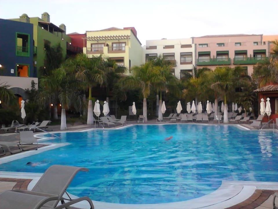Blick auf den Ruhepool Lopesan Villa del Conde Resort & Thalasso