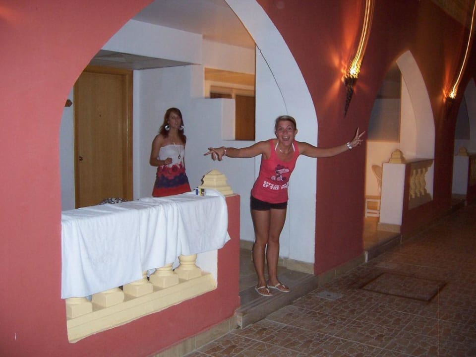 Zimmer mit Terrasse im EG Pickalbatros Alf Leila Wa Leila Resort - Neverland Hurghada