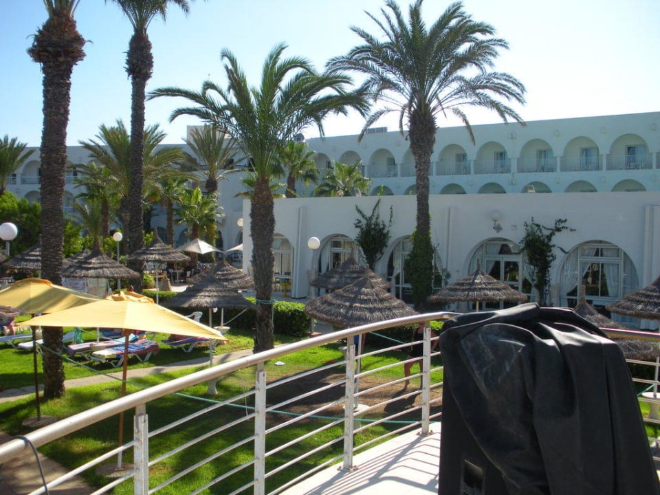 Aussenansicht zum Speisesaal bzw oben Zimmer El Mehdi Beach Resort