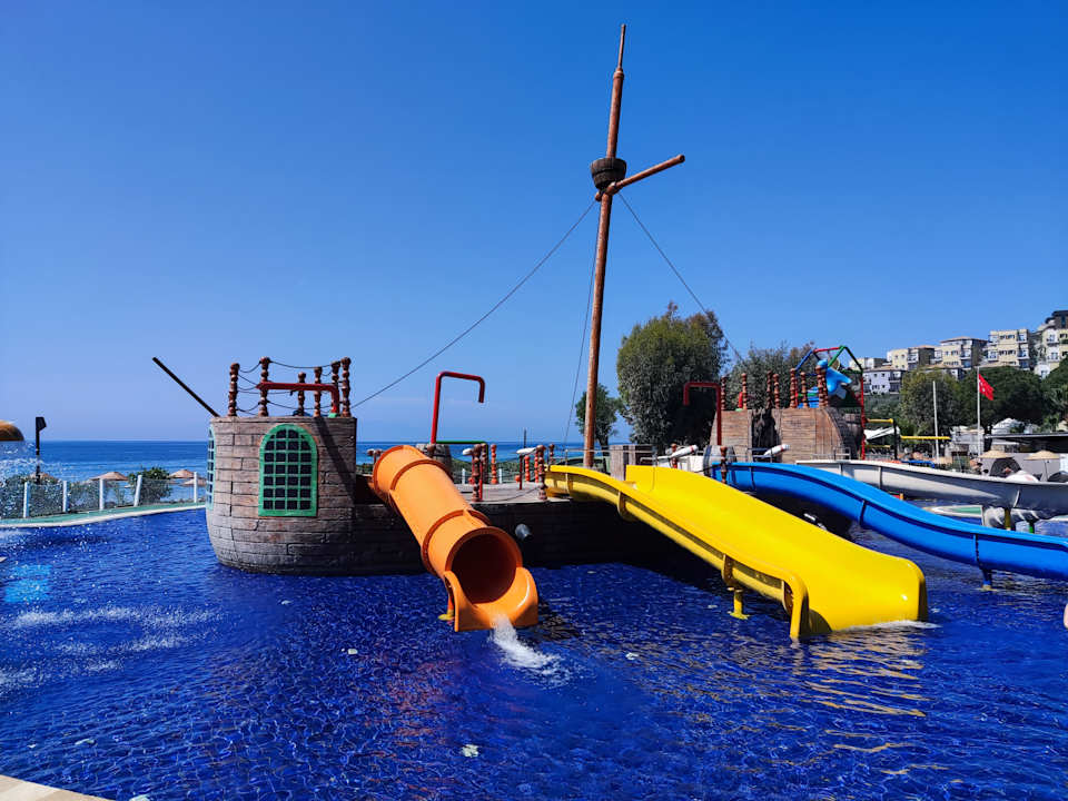 Pool Aria Claros Beach & Spa Resort