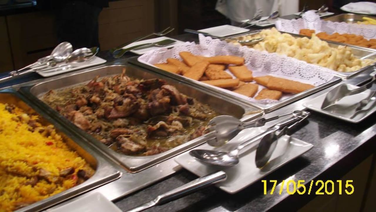 Büffet Aparthotel Houm Plaza Son Rigo