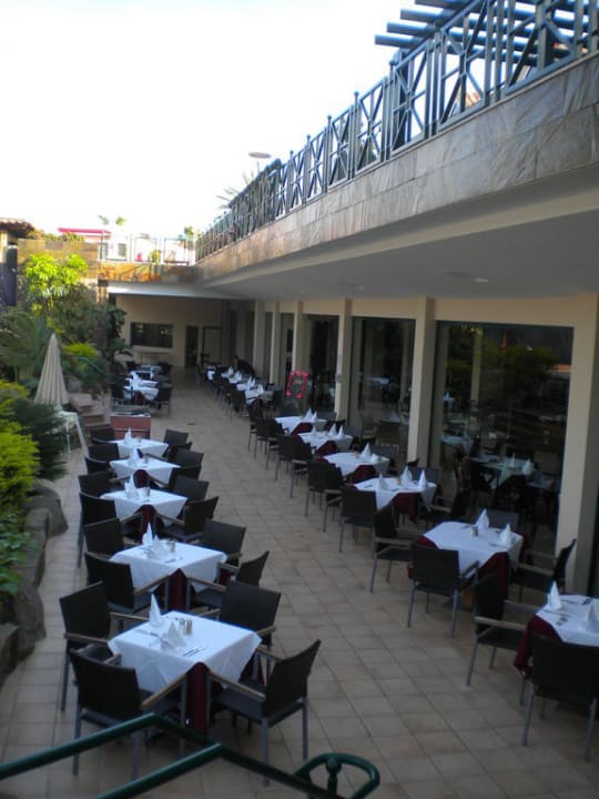 Außenbereich des Restaurants allsun Hotel Esplendido