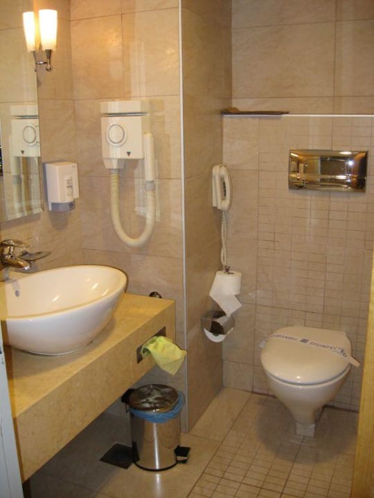 Bad Hotel Calypso Beach