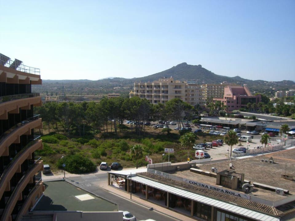 Landblick vom Balkon Zimmer 532 allsun Hotel Sumba