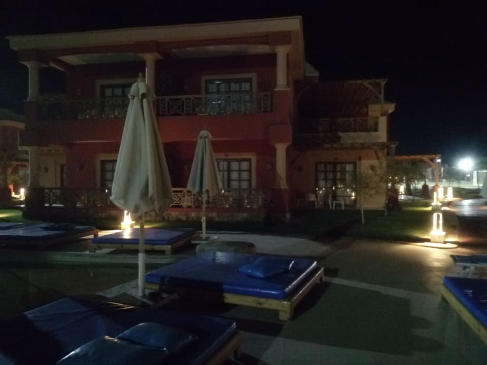 Außenansicht Pickalbatros Alf Leila Wa Leila Resort - Neverland Hurghada