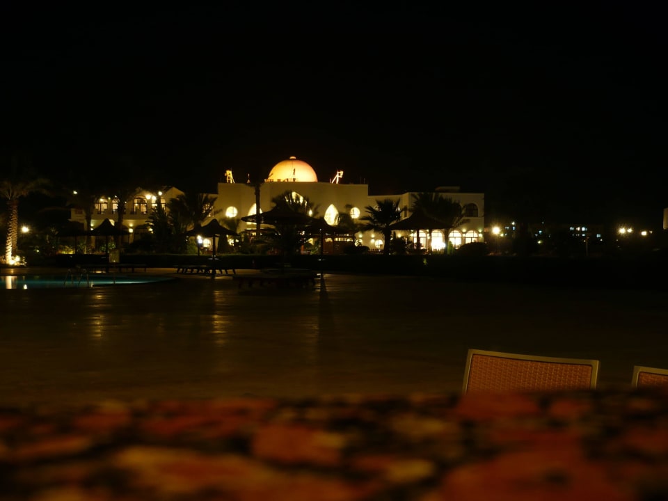 Nachtansicht Restaurant Hotel Gorgonia Beach Resort