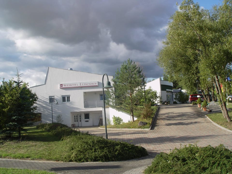 Hotelzufahrt Seehotel Luisenhof