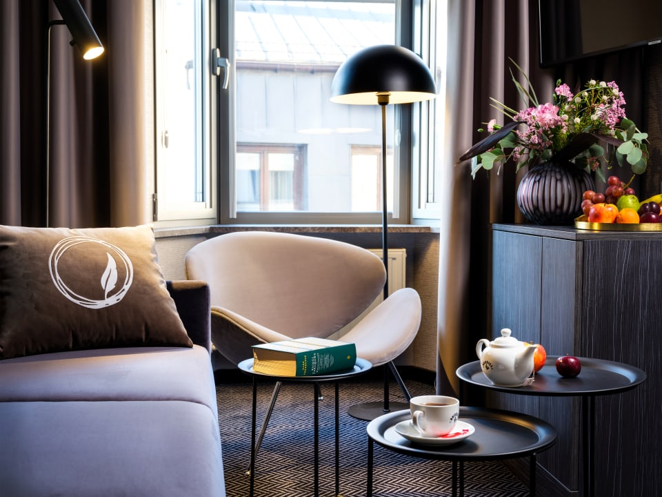 Zimmer Hotel Logos