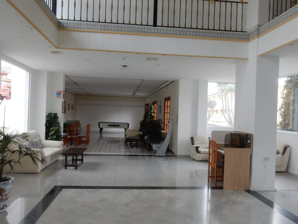 Lobby Hotel RF San Borondon