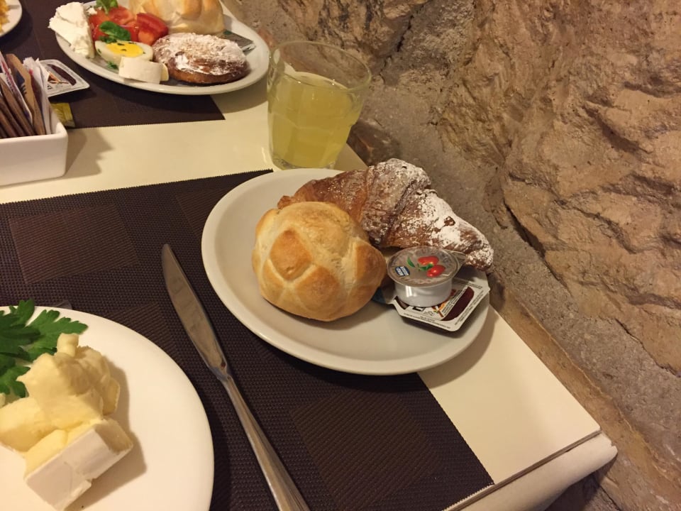 Brötchen Hotel Metropolis