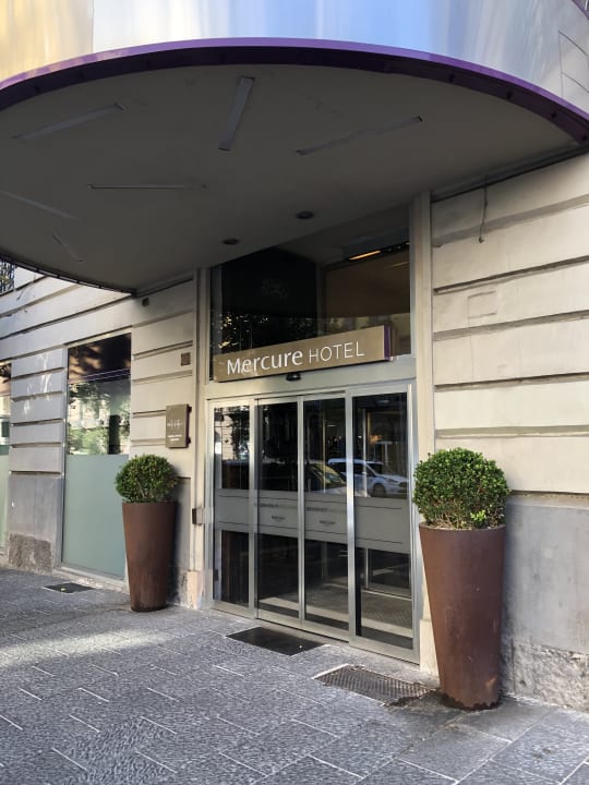 Außenansicht Hotel Mercure Angioino Napoli