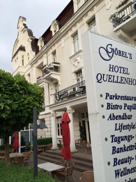 Vorne Göbel's Hotel Quellenhof