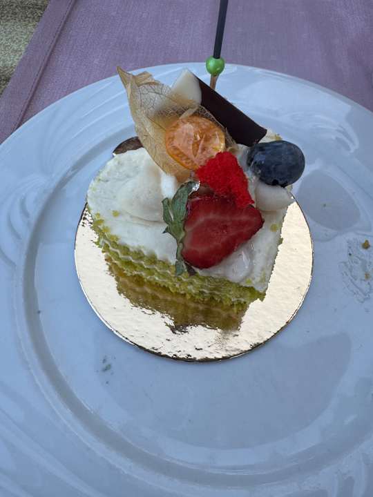 Gastro Saturn Palace Resort Hotel