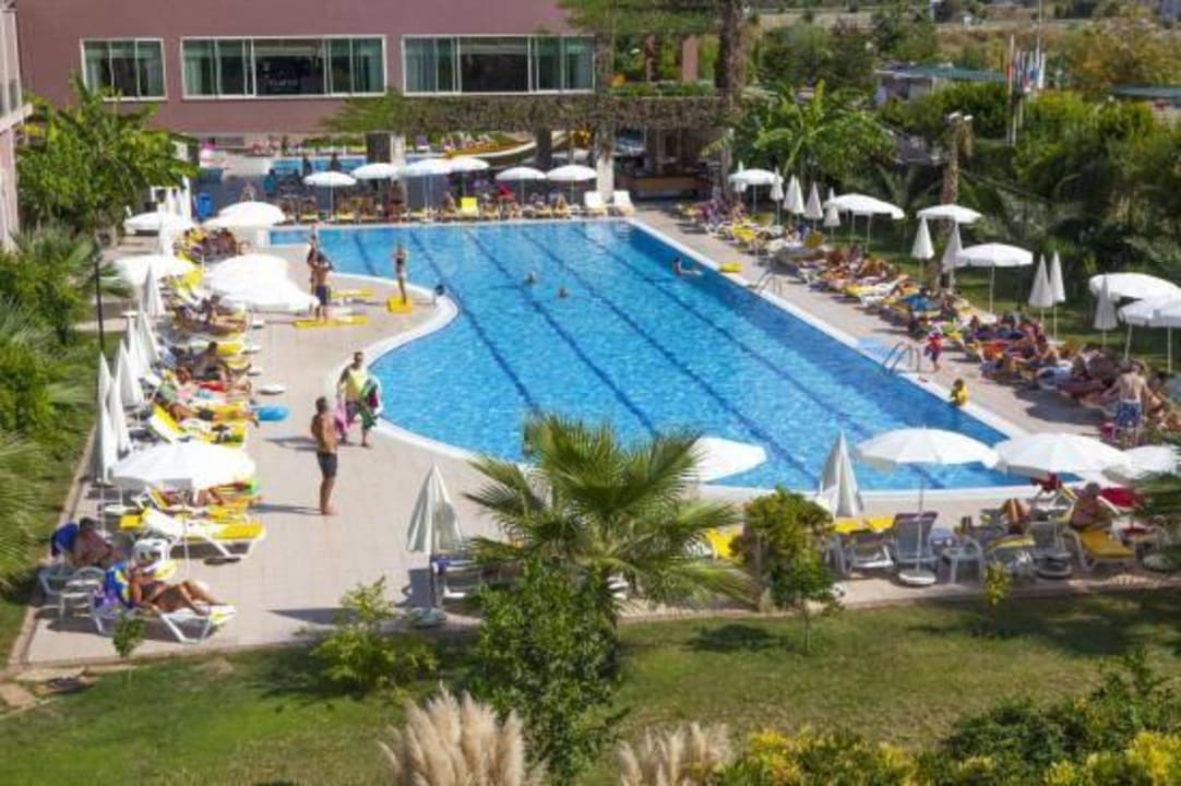 Pool Telatiye Resort
