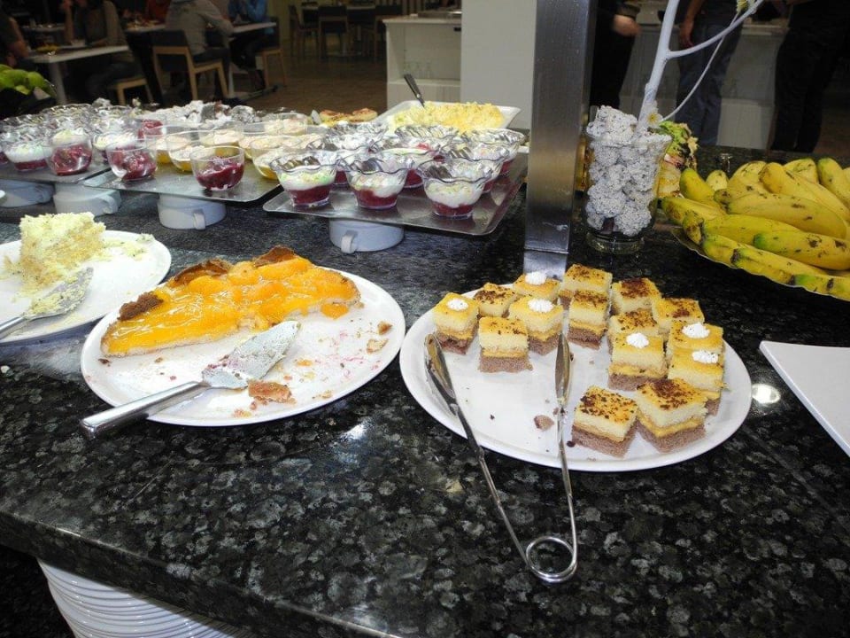 Am abendlichen Buffet LABRANDA Bahía de Lobos