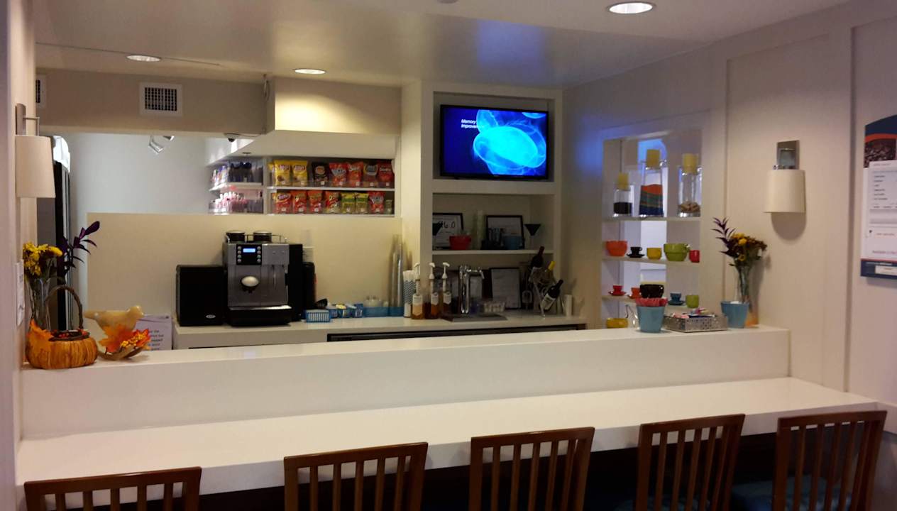 Lobby bar Hotel Sonesta ES Suites Charlotte