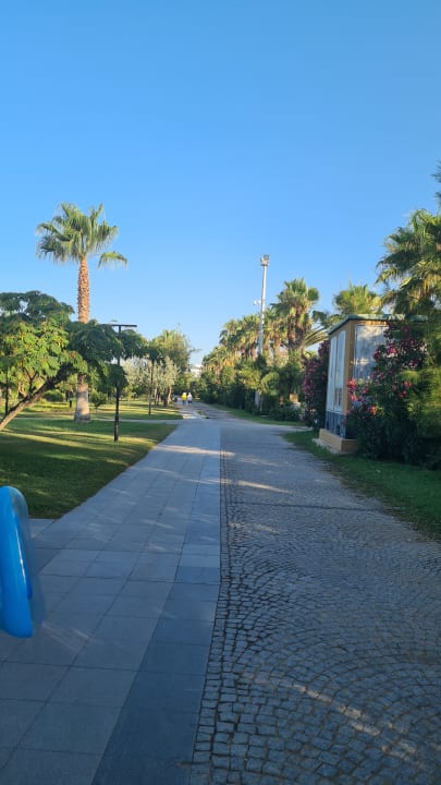 Strand Royal Taj Mahal Hotel