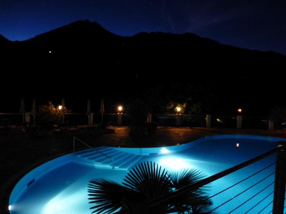 Außenpool am Abend Hotel Panorama