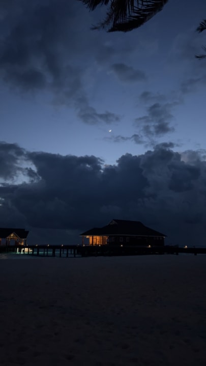 Strand Brennia Kottefaru