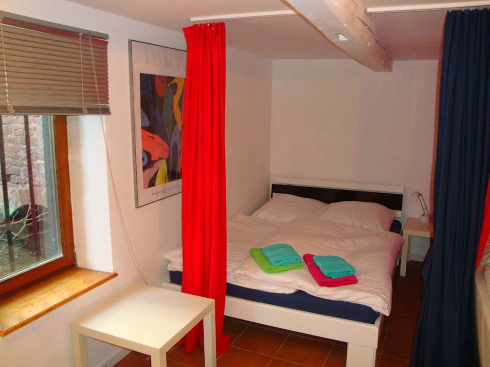 Ferienhaus (max. 10 Pers. / 2 x DB, 3 x Schlafsofa Gästezimmer im schönen Elsaß