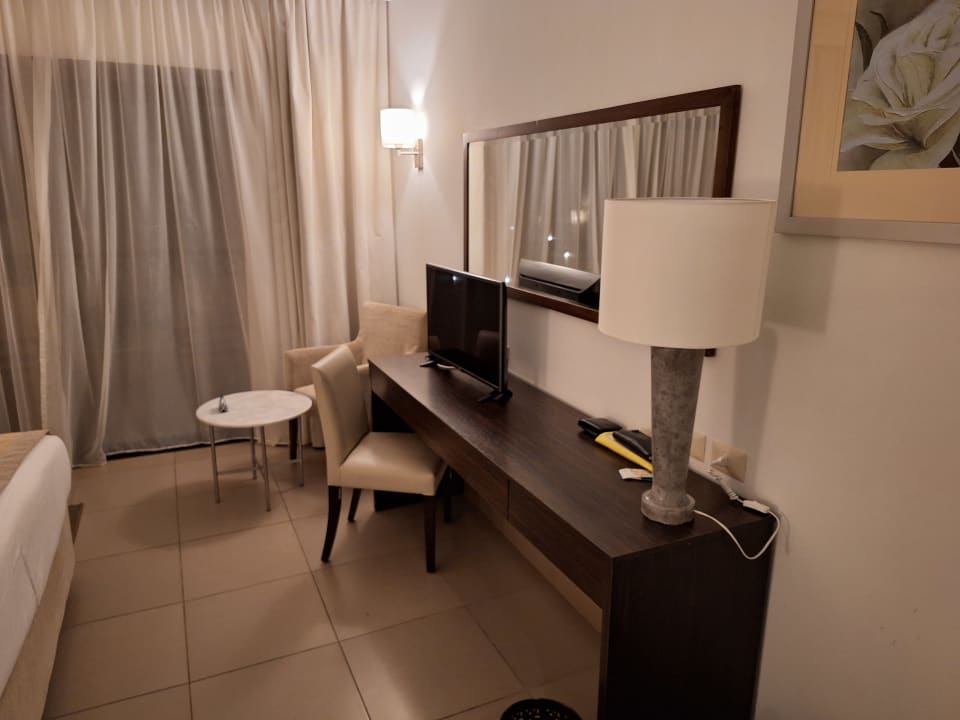 Zimmer Jaz Solaya