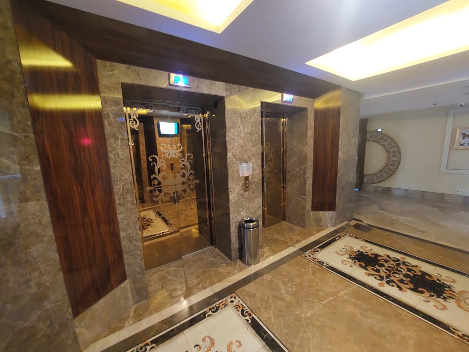 Sonstiges Granada Luxury Okurcalar