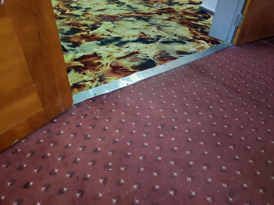 Lobby Ladonia Hotels Adakule