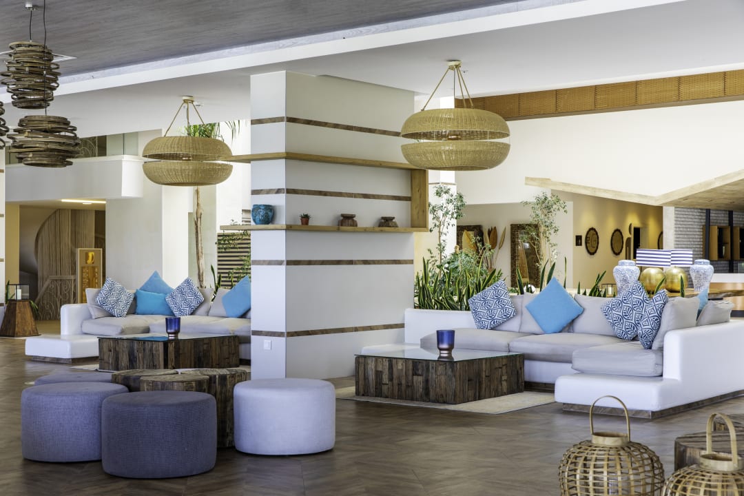 Lobby Design Plus Seya Beach Hotel