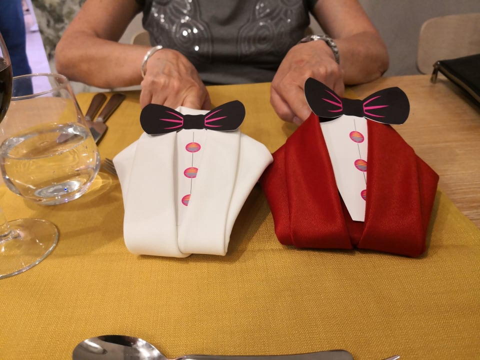 Gastro Acanthus Cennet Barut Collection