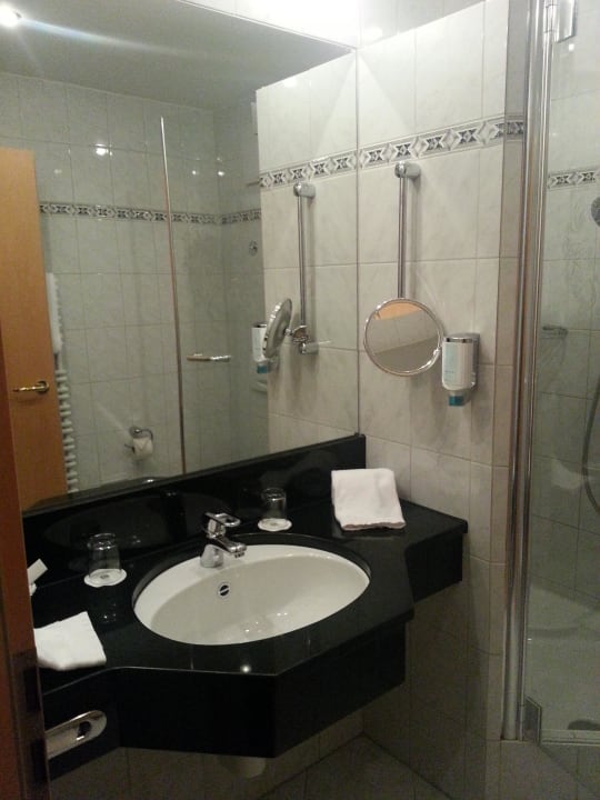 Bad - Waschtisch Best Western Plus Hotel Erb