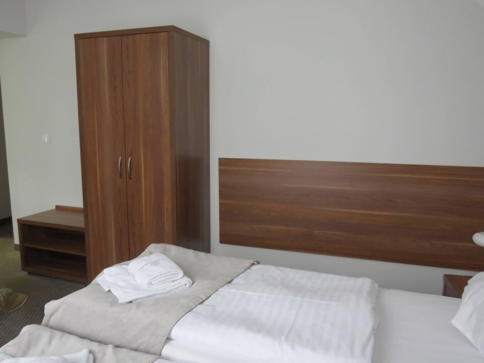 Kleiner Schrank reicht Hotel Admirał