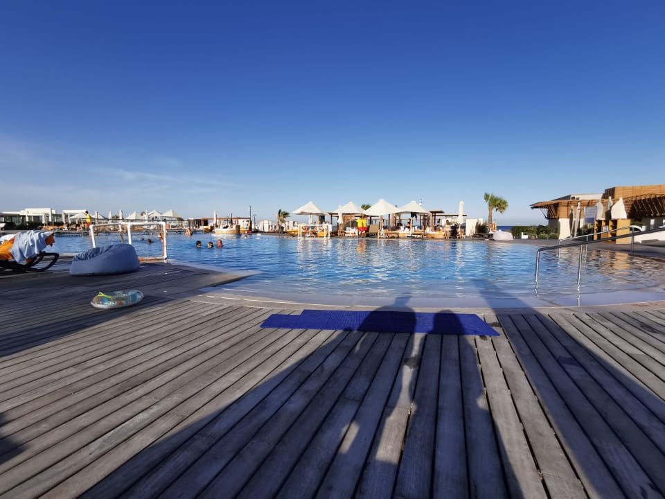 Pool Rixos Premium Magawish Suites & Villas
