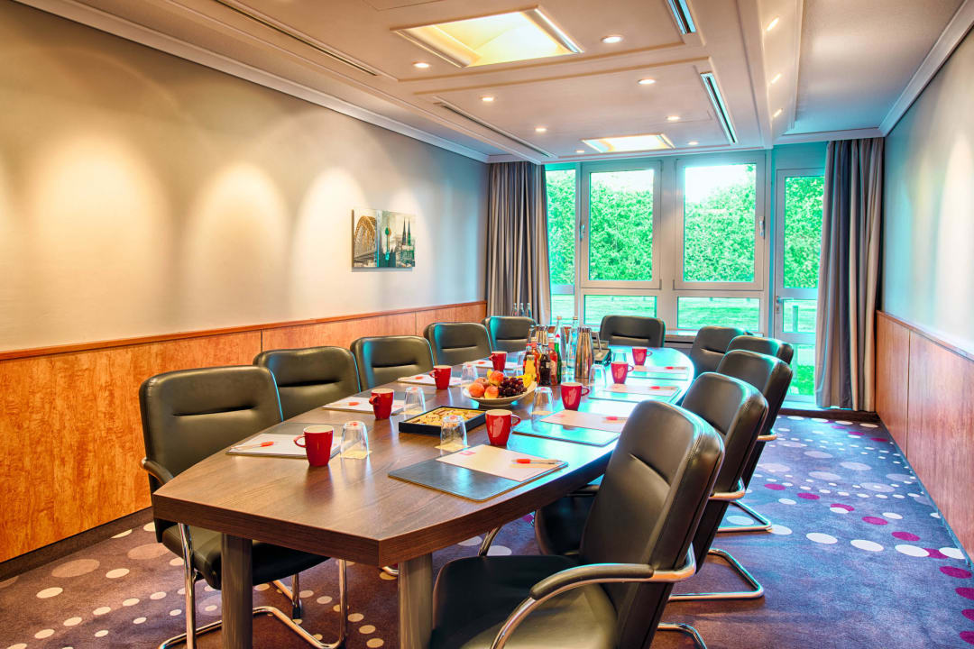 Meeting Room Leonardo Hotel Köln Bonn Airport