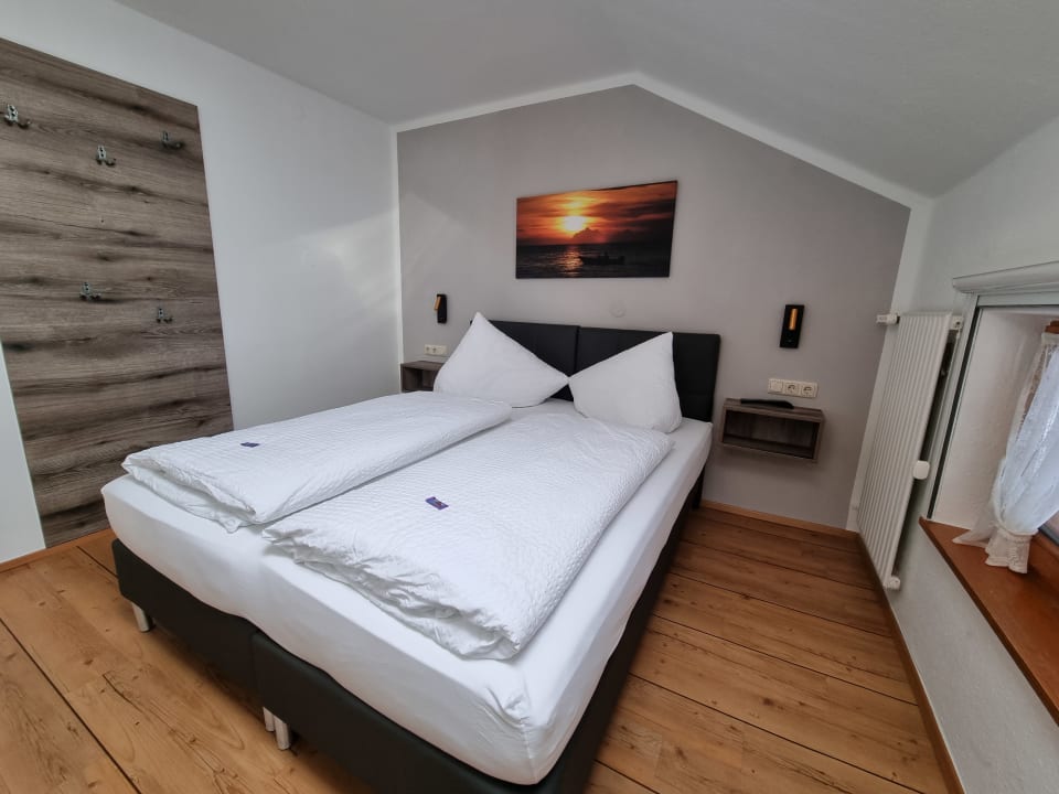 Zimmer Ferienwohnungen am Buchbrunnen