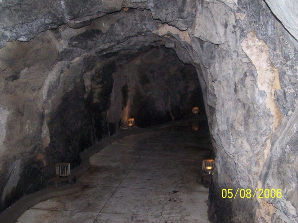 Im Tunnel Pestana Ocean Bay All Inclusive