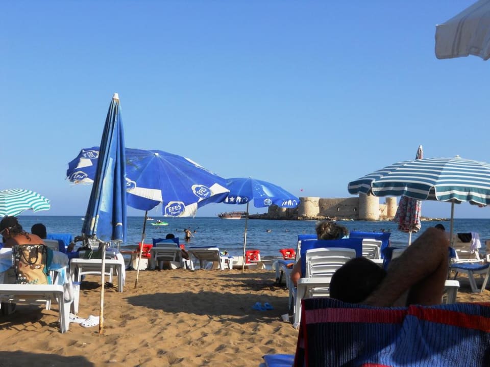 Hoteleigener Strandabschnitt Rain Hotel
