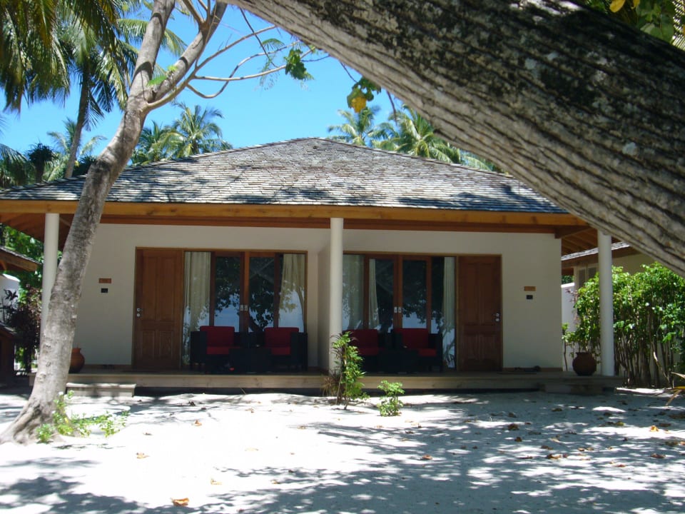 Unser Bungalow Vilamendhoo Island Resort & Spa