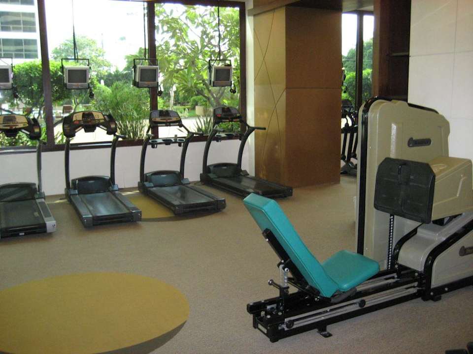 Fitnesszentrum im 4. Stock Bangkok Marriott Marquis Queen's Park