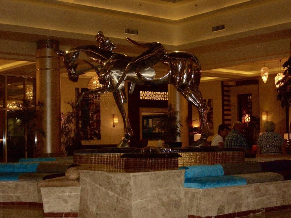Fontäne in der Lobby Pickalbatros White Beach Resort - Hurghada