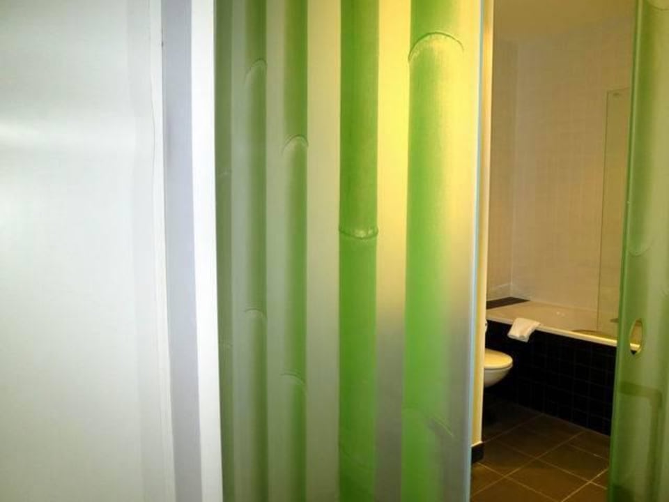 Zimmer und Ausstattung (Innenansicht) Vienna House Easy Berlin