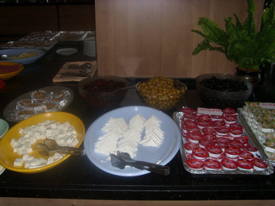 Leckere Käse zum Frühstück Hotel Akropol