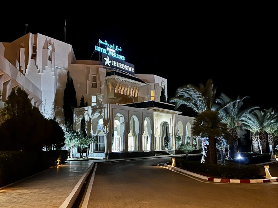 Außenansicht Iberostar Waves Averroes