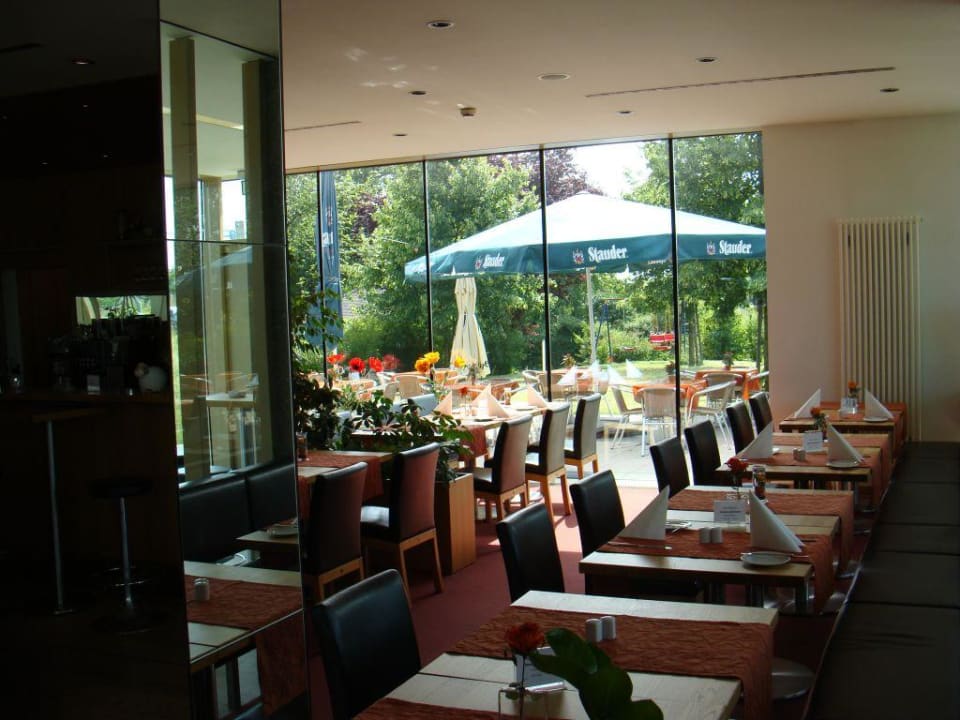  Blick aus  dem Restaurant Centro Park Hotel Stuttgart, Trademark Collection by Wyndham