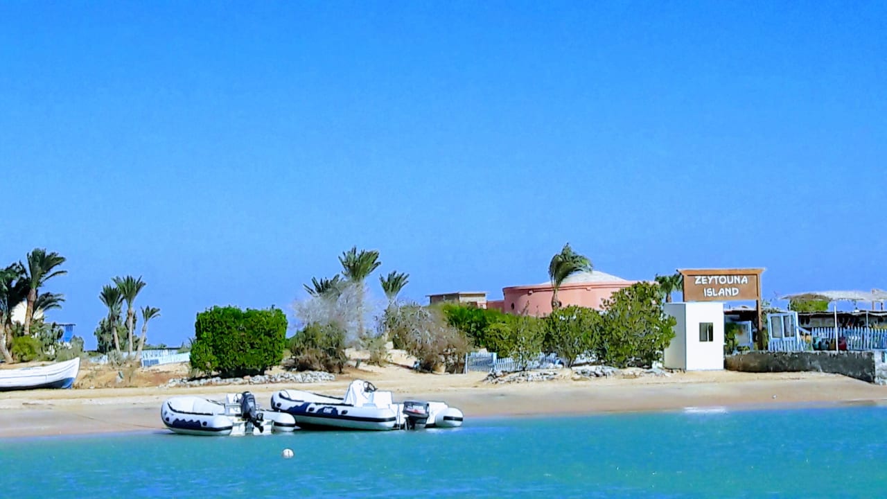 Anlegesteg am Zeytouna Strand Panorama Bungalows Resort El Gouna