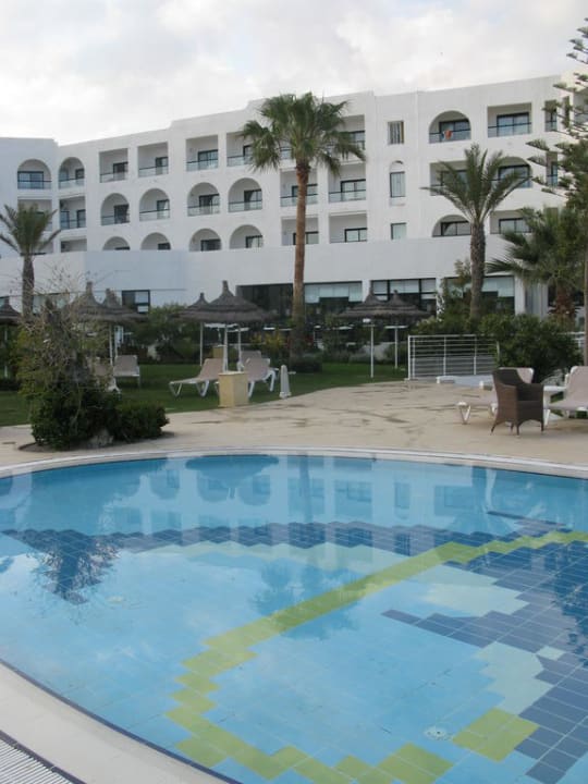 Hotel Nozha Beach Resort & Spa