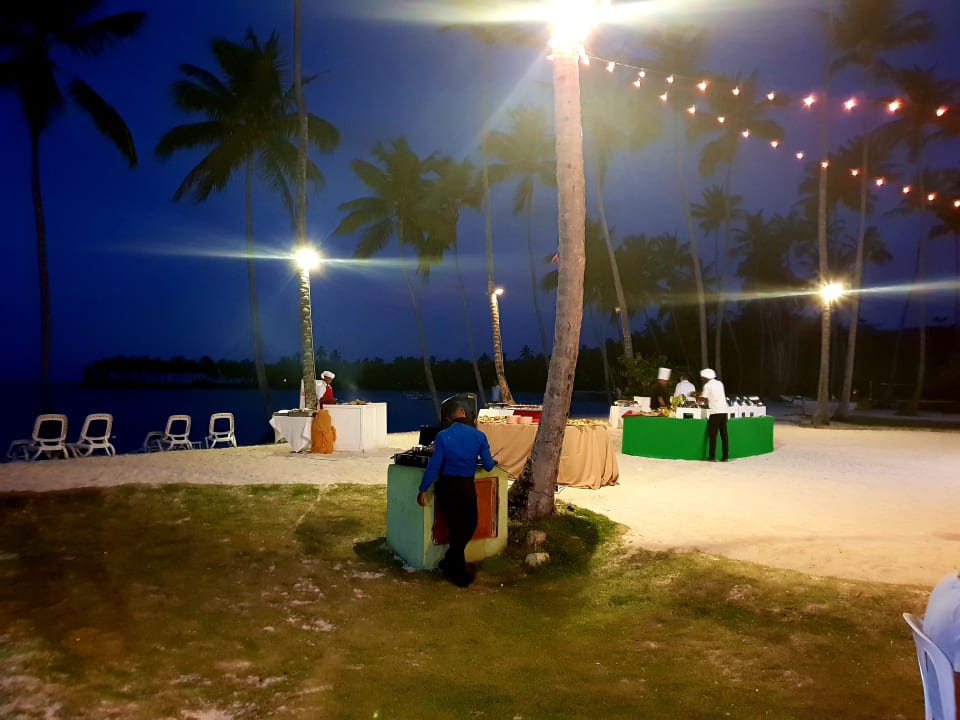 Strand Wyndham Alltra Samana